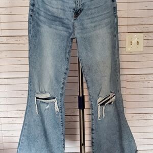 Stylish Blue Distressed Women Jeans